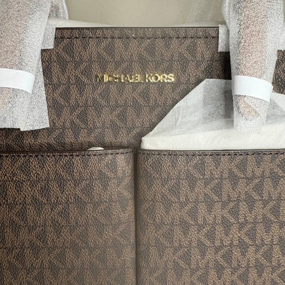 Michael Kors Jet Set Travel Tote Bag Purse Brown Carryall Shoulder Bag‎